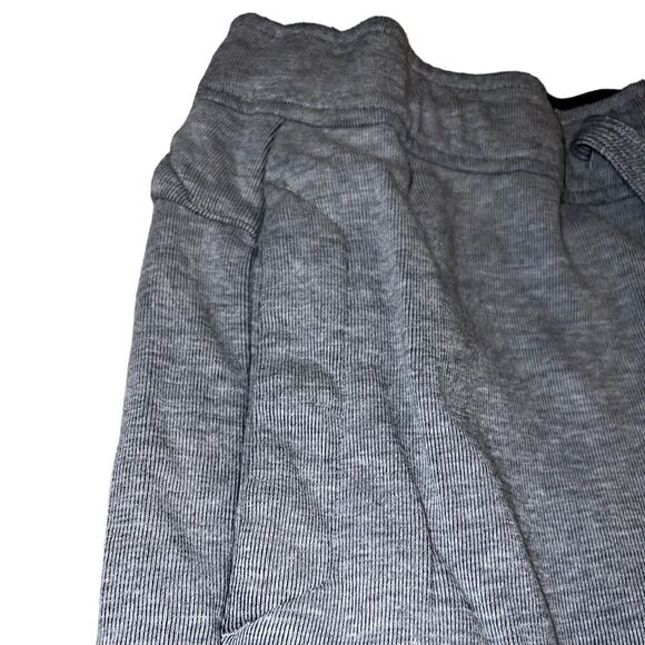Nike grey joggers with side pockets and back pocket youth size small - Picture 6 of 13